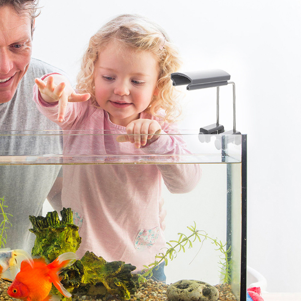 قطعتان من حامل إضاءة حوض السمك - مراجعة Aquarium Planted وسعره